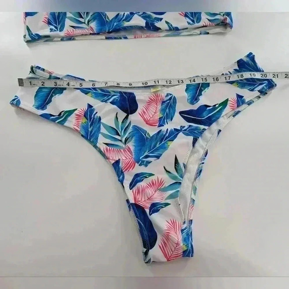 2 Piece High Waist 3XL White And Blue Feathered Swimsuit Strapless - Picture 4 of 11